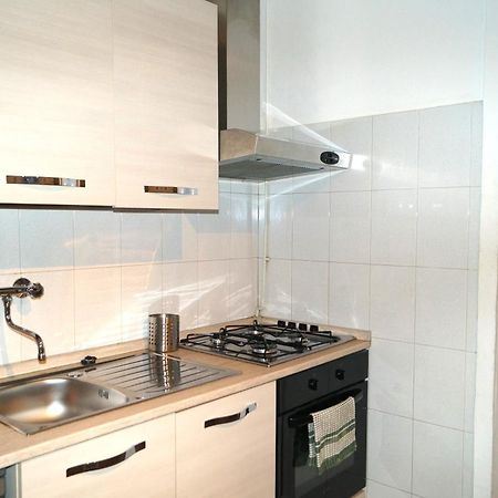 Апартаменты House Naviglio Quattro Милан Экстерьер фото