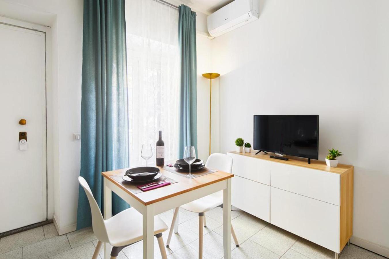 Апартаменты House Naviglio Quattro Милан Экстерьер фото